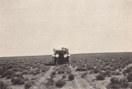 https://upload.wikimedia.org/wikipedia/commons/a/ab/National_Old_Trails_near_Holbrook.jpg